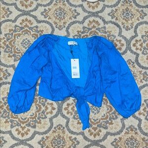 Madison the Label blue 3/4 sleeve tie front blouse